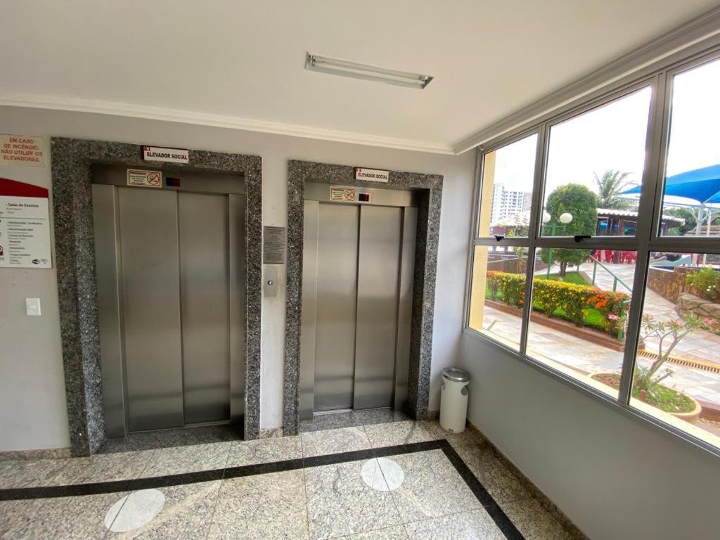 Flats Proximo Ao Shopping Singapura - Descer Com Bebidas O Park Aquatico 711 * Caldas Novas